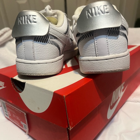 Nike Air Force - Picture 4 of 5